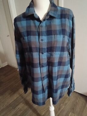 True Craft Blue and Gray Plaid Button-Down Shirt